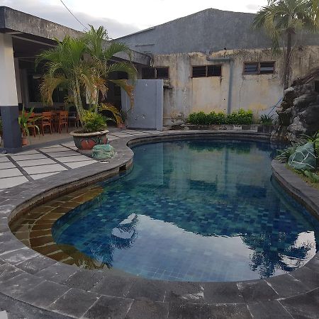 Trophy Hotel Sumbawa Besar 外观 照片