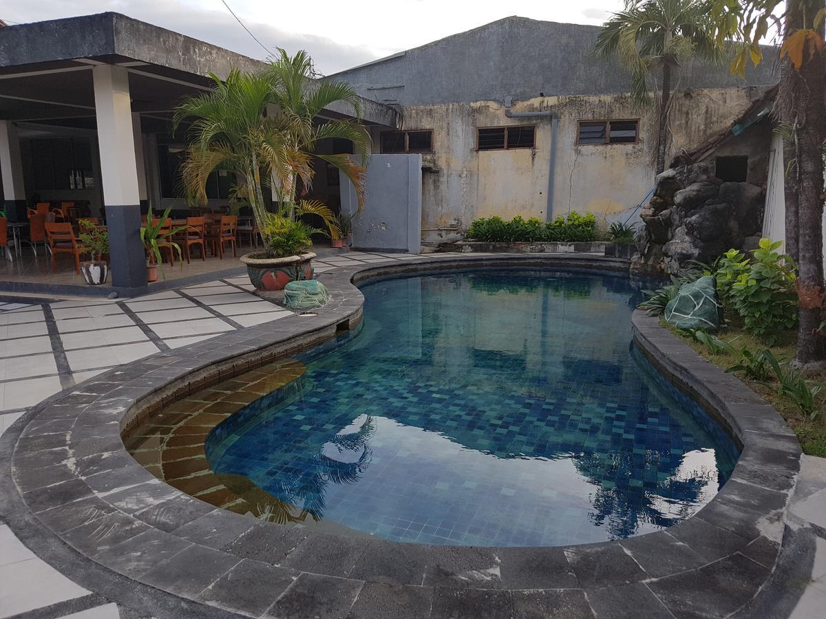 Trophy Hotel Sumbawa Besar 外观 照片