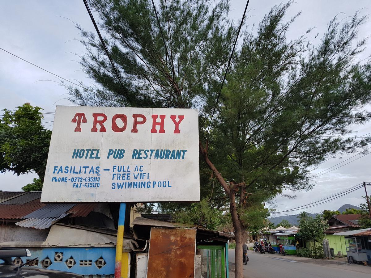 Trophy Hotel Sumbawa Besar 外观 照片